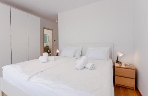 Modern 2BDR Apartment - Business Zone - Free Garage Parking - Photo 5