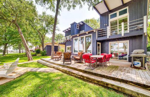 Live Lake Life! Enchanted Oaks Gem with Private Dock - Foto 29