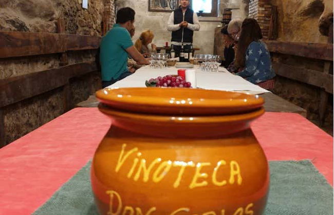 Visita a la Bodega Histórica Don Carlos con cata de vinos - Foto 10