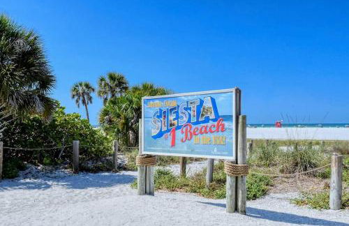 Beautiful Home - Oasis Backyard with Heat Pool - Foto 67