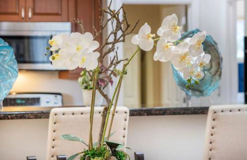 Stunning 4 Bedroom 1 Level- Pool, Spa, Grass Yard, Fire Pit, Garage, BBQ - Foto 42