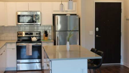 4 mi to Jack Thrice Stadium + hot tub - Foto 4