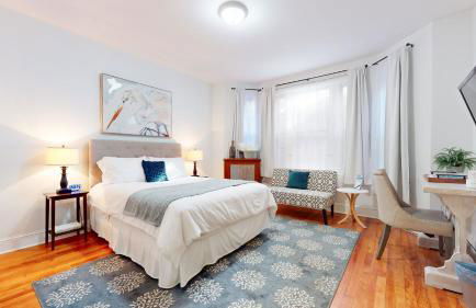 Walk to Restaurants, Shopping, near BU and Hosp - Foto 1