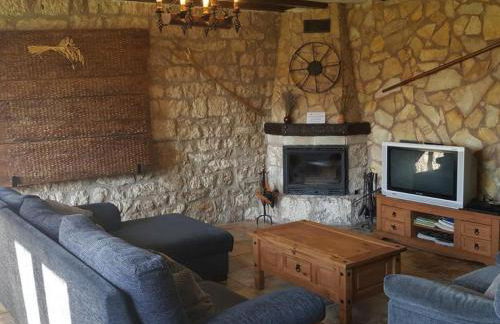 Castillo Eugenio - Photo 9