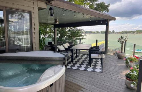 Eagle Lake Paradise! Close to ND! Sunset! Hot Tub! - Foto 6