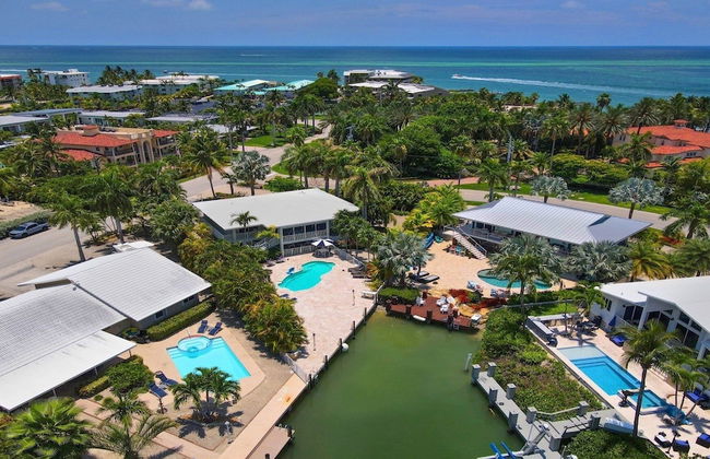 Waterfront Luxury Home With Pool And Boat Dock 3 Bedroom Home by RedAwning - Foto 22