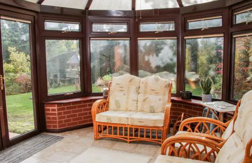 Court Farm - Photo 18