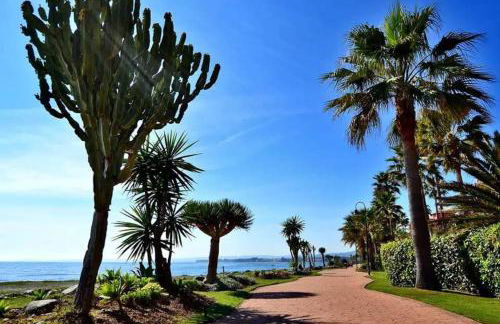 Luxurious South-facing 2 BDR Penthouse Vanian Gardens Estepona with Seaview - Gaya Alegia I - Photo 41