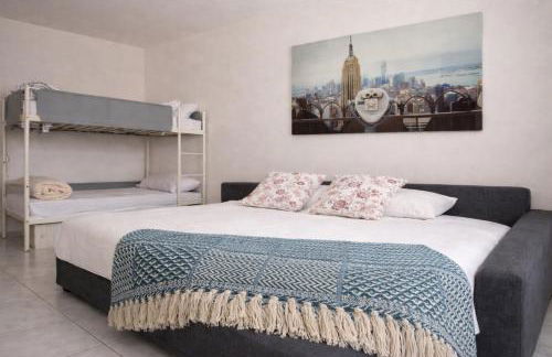 Casa a Ortona con 2 camere, parcheggio e mare a 10 min - Photo 5