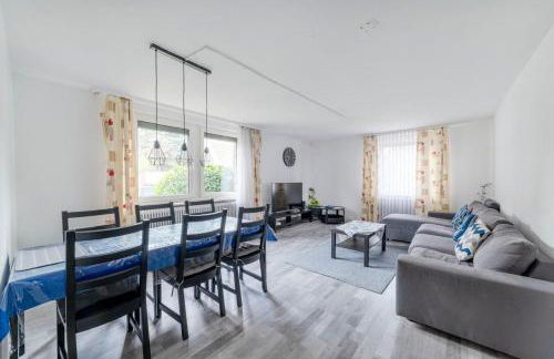 Cozy villa with garden, balcony and parking area in Düsseldorf - Foto 13