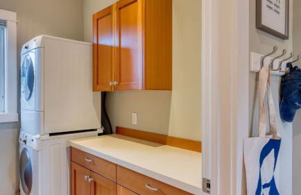 Sunny Backyard Fireplace Coastal Access in Peaceful Neighborhood Near Shopping - Photo 12