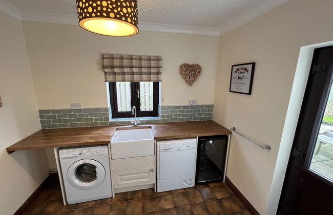 Detached Farmhouse 4 Bed/sleeps 9, Mountain Views! - Photo 9