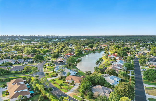 Private Pool, Pond Views, & Bonus Lounge in Gated Naples Community Drive to Dining & Sand - Foto 43