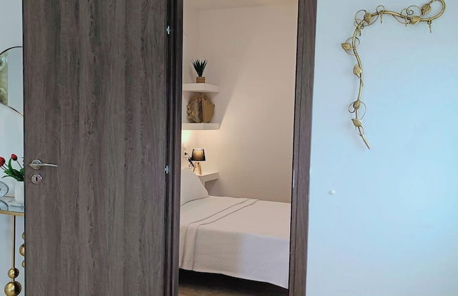 SkyFrame Apartments - Photo 3