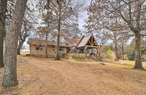 Lakeside Haven with Sandy Beach, Sleeps 12, 3 Bath - Foto 18