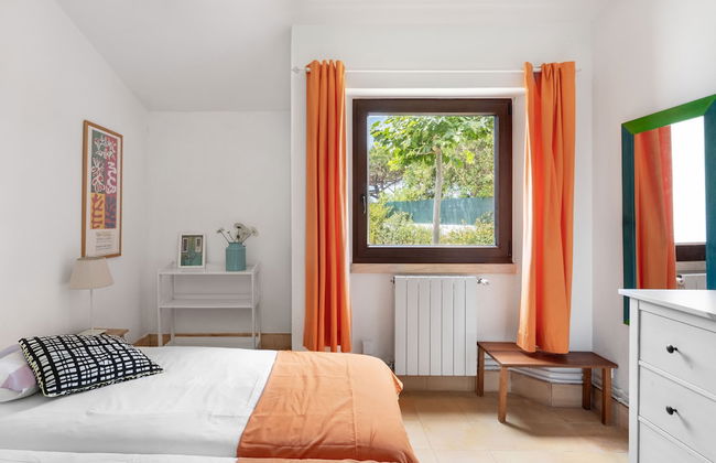 JOIVY 3-BR Cottage w/Terrace & Garden in Colares - Foto 10