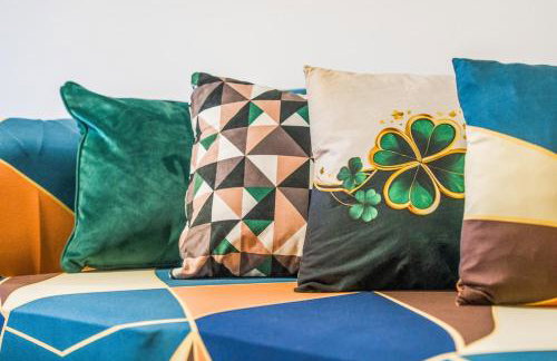 #99 Quirky and Stylish 3-Bedroom - Close to Drayton Manor Theme Park - Sleeps 6 - "Perfect for contractors and Families - Free parking" - Photo 15