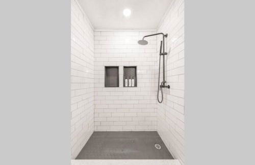 Stylish & Spacious Home Near ATL - Foto 28