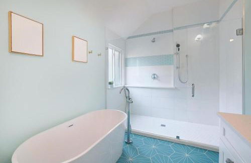 Modern Retreat Near Domain with Game Room and Gym - Foto 32