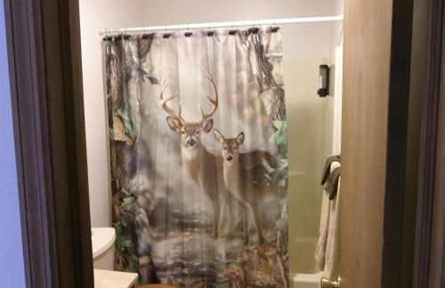 Serenity and Fun all in one in this Cozy Pocono Cabin - Foto 20