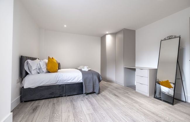 Remarkable 2-bed Apartment in Camberley - Foto 4