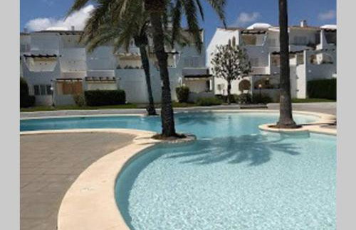 2 bedroom, Sea Front Complex w Pool and private garden - Foto 1