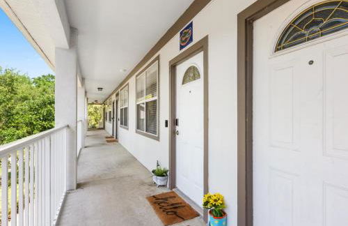 Convenient & Inviting - Fully-Equipped 2BD Condo - Foto 41