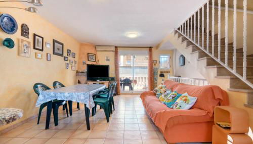 Oliva Avinyo - Photo 2