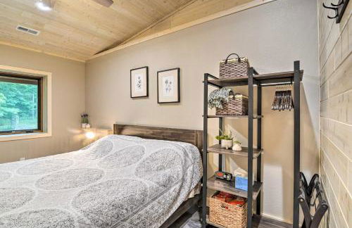 Modern Arcadia Farmhouse on 80 Acres with Fire Pit! - Foto 16