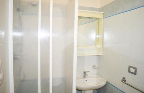 Homiday - Green Bay Village - Photo 25