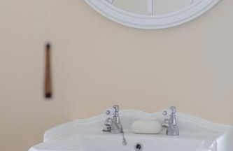 Stylish 3-Bed Home - 2 Mins to Beach & Town - Foto 58