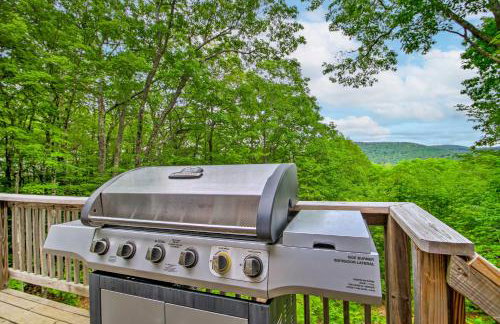 Conway Area Chalet with Mountain Views and Fire Pit! - Foto 22