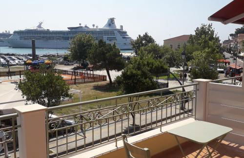 View apartment - Photo 1