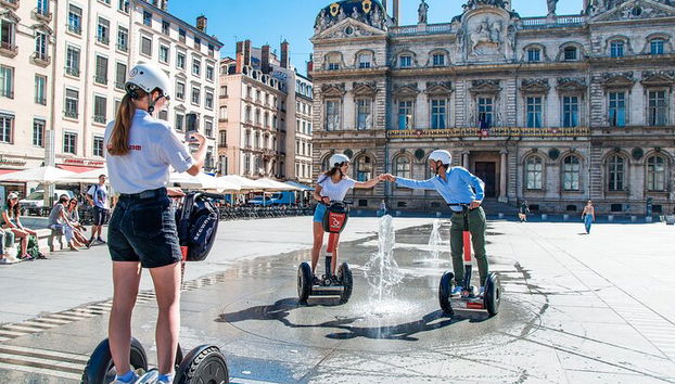 ComhiC 1h30 Segway Historique place des Terreaux