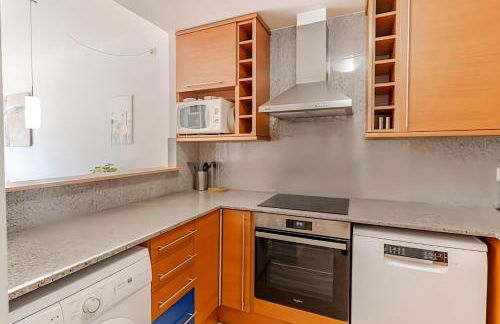 Pretty garden apartment next to a charming beach - Foto 9