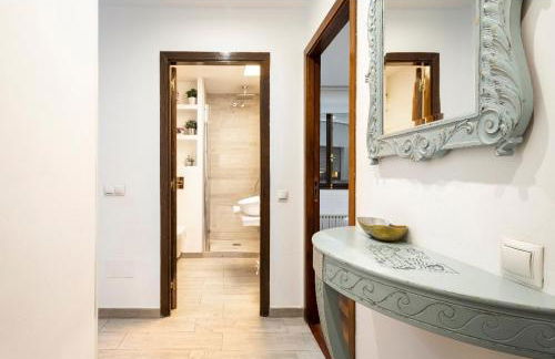 Lujoso y amplio piso con 5 habitaciones - Photo 40