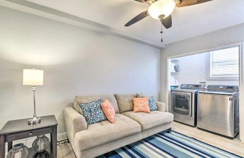 about 1 Mi to Pier and Beaches! Family Home in Galveston - Foto 20