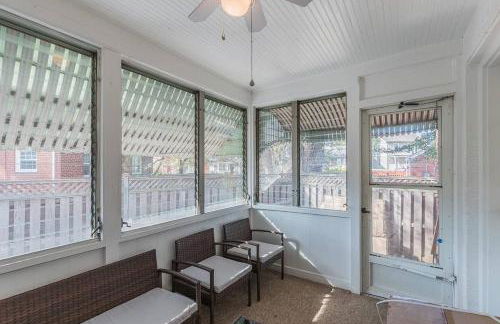 Enchanting historic townhouse by CozySuites - Foto 33