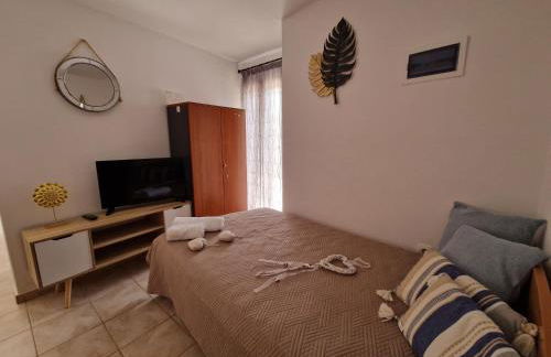 Afroditi's 2 - Photo 30