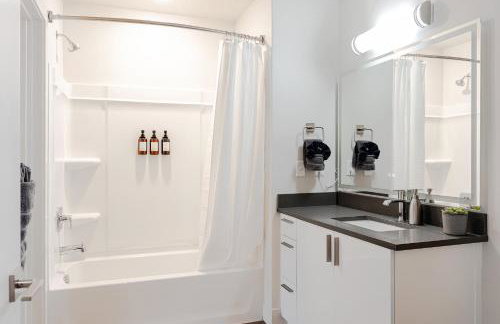 Convention Ctr Style-2BR Pool,Hot Tub,Gym,Theatre - Foto 38