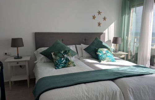 Apartamento con vistas al mar primera linea de playa del Postiguet - Photo 35