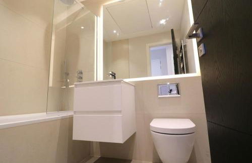 London Ealing near Train station - Foto 5