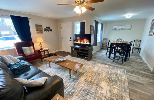 Bo's Copper City Charmer, easy Freeway Access, open floorplan - Foto 1