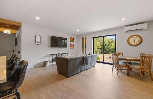 Le Petit Flat - 2 Bed 1 Bath One Level Apartment - Foto 16