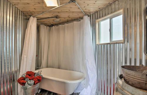 Unique Utah Tin Cabin with Mountain Views! - Foto 15