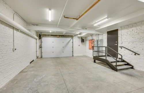 Downtown Omaha Getaway with Deck and Gas Grill! - Foto 27