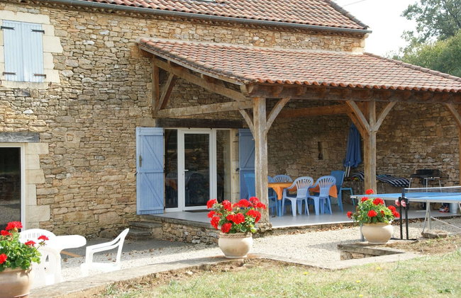 Spacious Holiday Home in Besse With Swimming Pool - Foto 1
