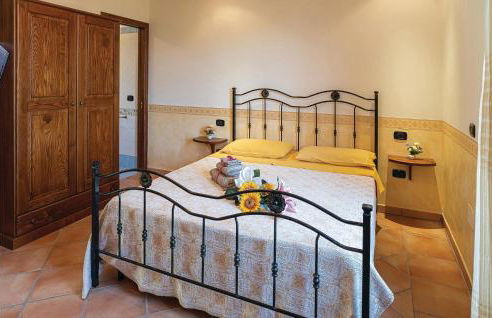 Lovely Apartment In Laureana Cilento Sa - Foto 16