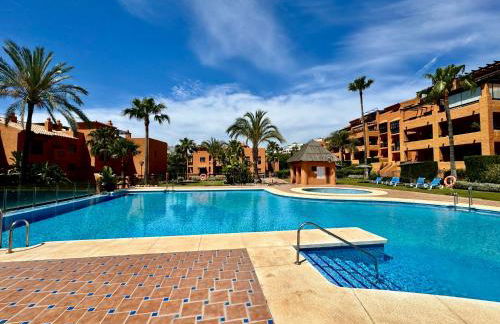 Piso de lujo totalmente equipado a estrenar para 6 - Foto 2