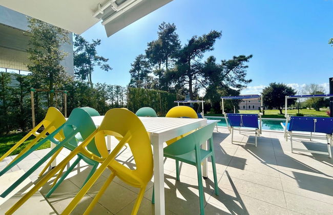 Golden Hour Retreat Lagoon View Villa With Pool - Photo 32